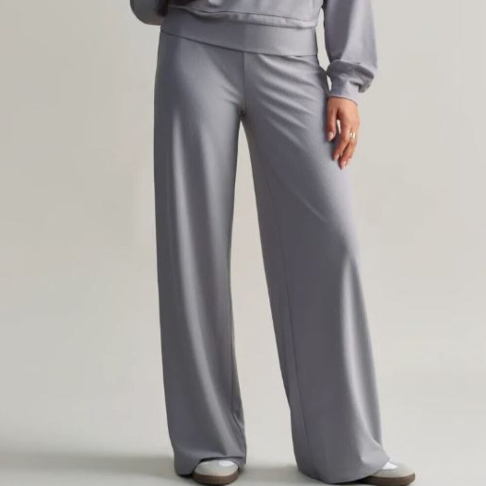 The Rhone Ripple Sweatpant- Gray Silver - sz M - NWT